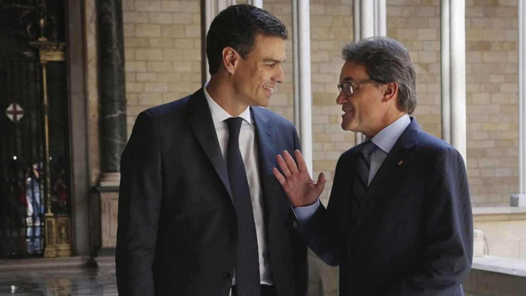 El líder del PSOE, PEdro Sánchez, y el presidente de la Generalitat, Artur Mas, en septiembre de 2014.