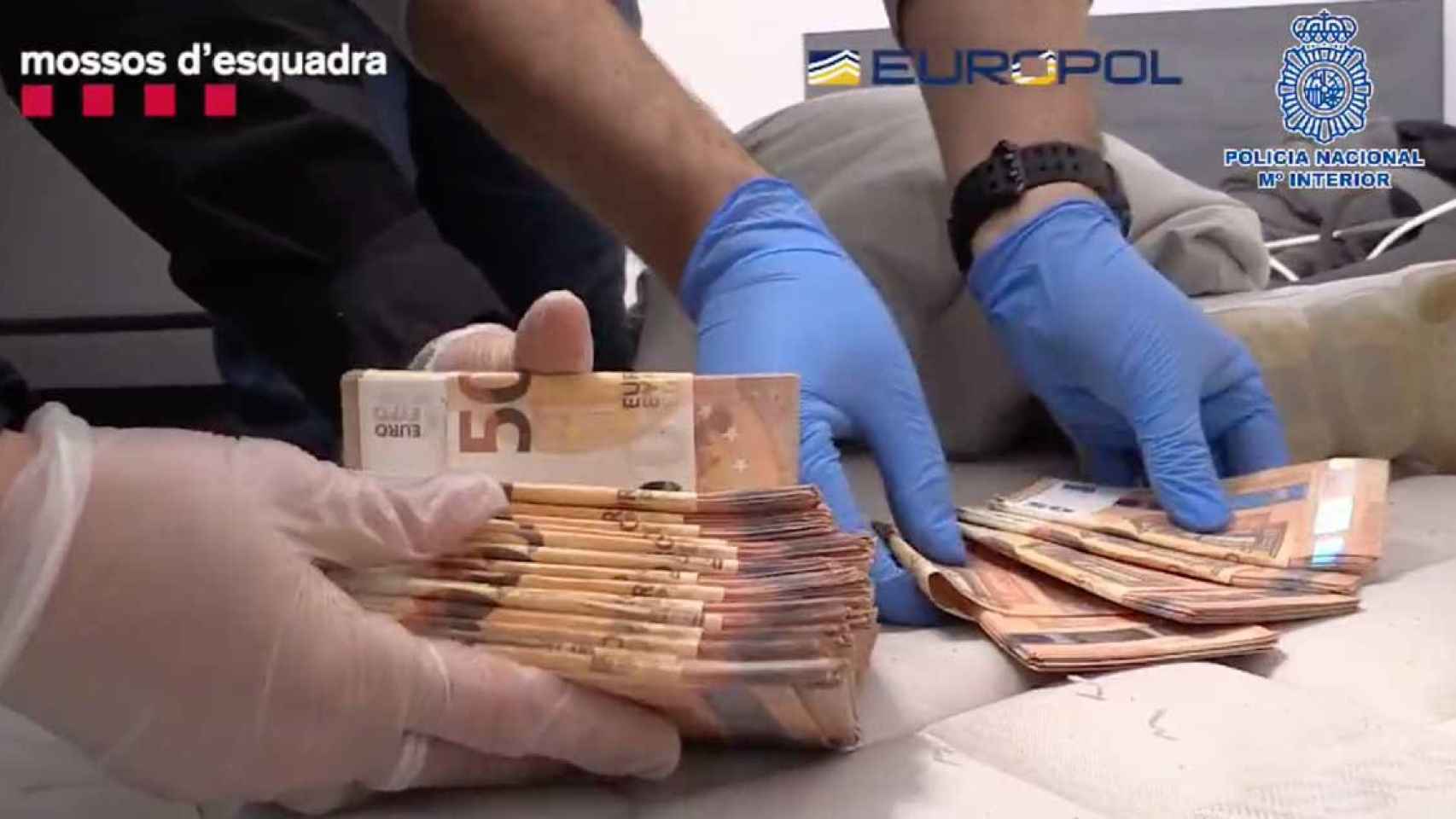 Billetes falsos incautados a la organización criminal especializada en la fabricación y venta de moneda falsificada / CNP