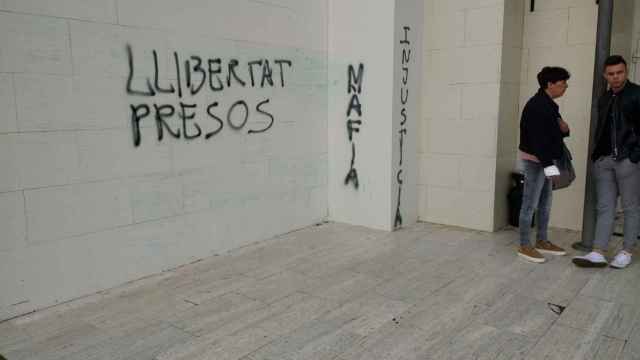 pintadas contra Llarena Mataro5