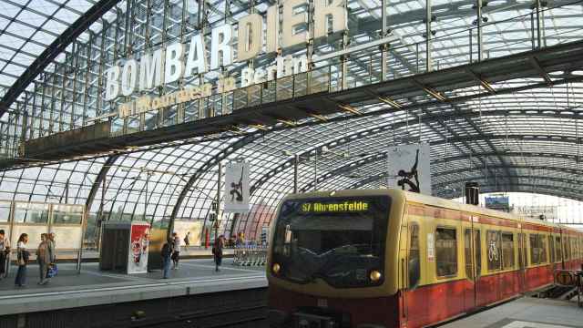 Bombardier se abre a vender su división ferroviaria / BOMBARDIER