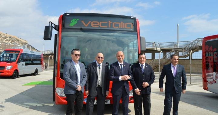 Vectalia, operador del bus urbano de Alicante, tiene relación con Cinesi, la empresa ahora investigada / Vectalia