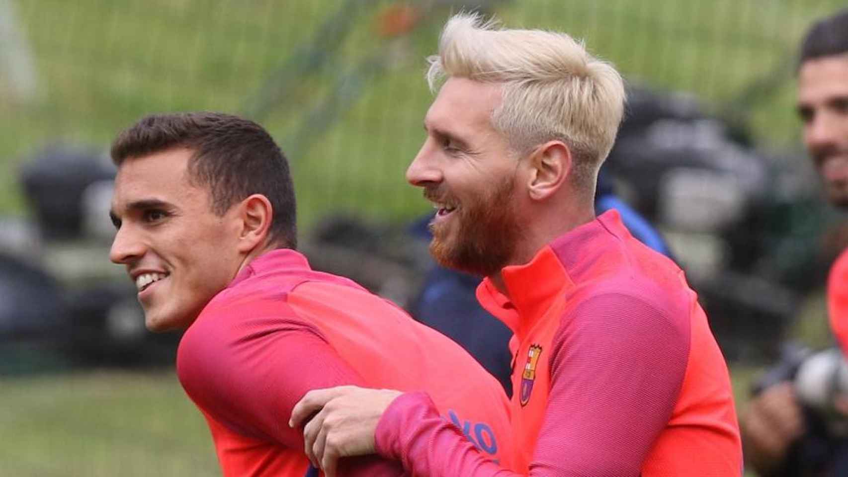 Una foto de Jordi Masip y Leo Messi durante un entrenamiento del Barça / Twitter