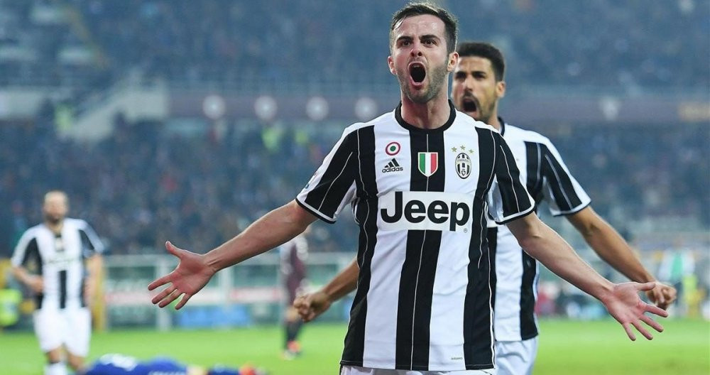 Miralem Pjanic celebra un gol de la Juventus /EFE
