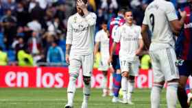 Sergio Ramos se lamenta de la derrota frente al Levante / EFE