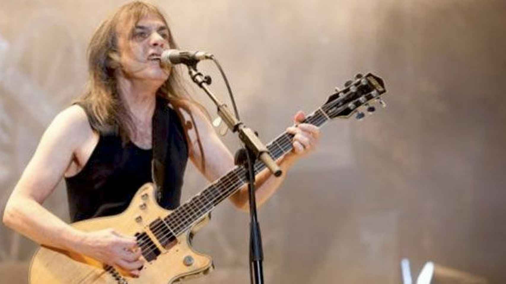 Malcolm Young en una actuación de AC/DC / EFE