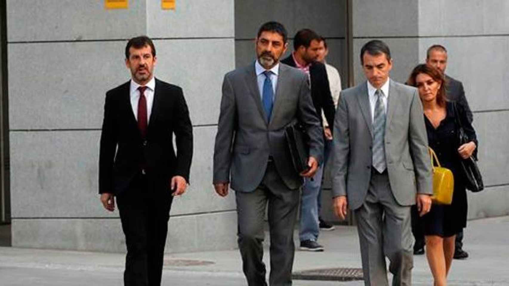 El mayor de los Mossos d'Esquadra, Josep Lluís Trapero (c), a su llegada a la Audiencia Nacional para declarar como imputado de sedición / EFE