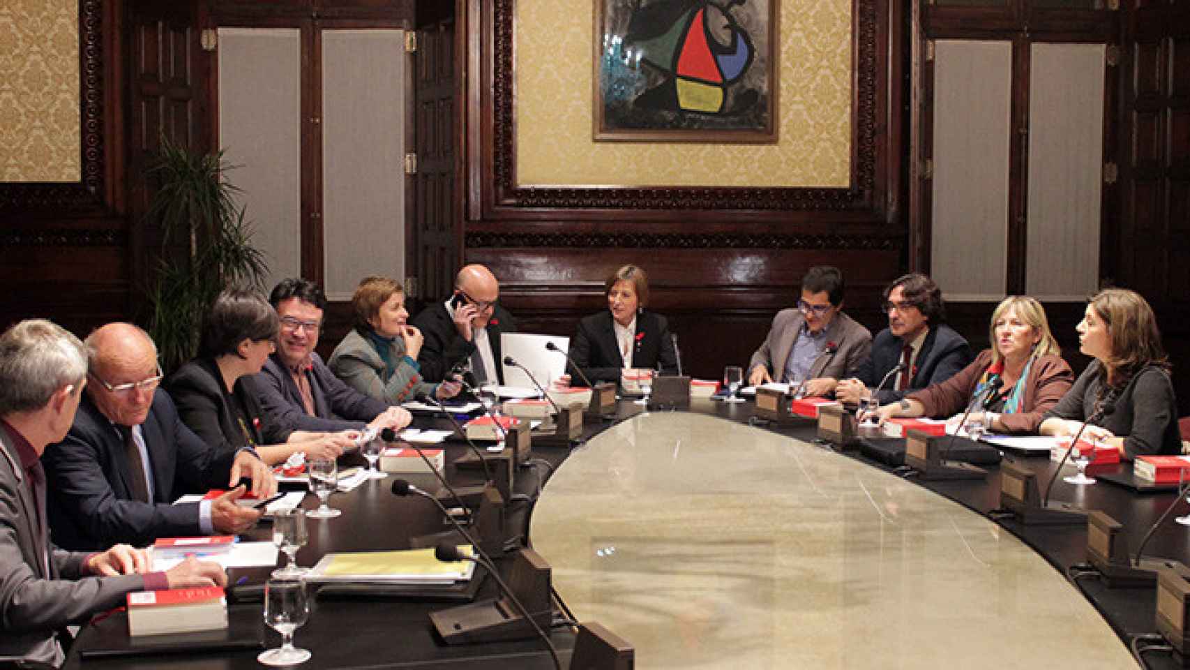 Reunión de la Mesa del Parlamento catalán, que aprobó constituir la ponencia para agilizar la desconexión / CG