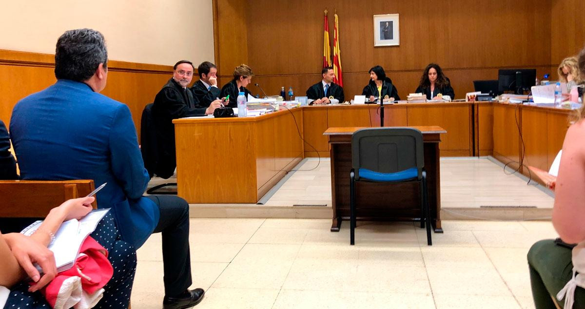 El exalcalde de Sabadell, Manuel Bustos, en una declaración ante el juez / EP