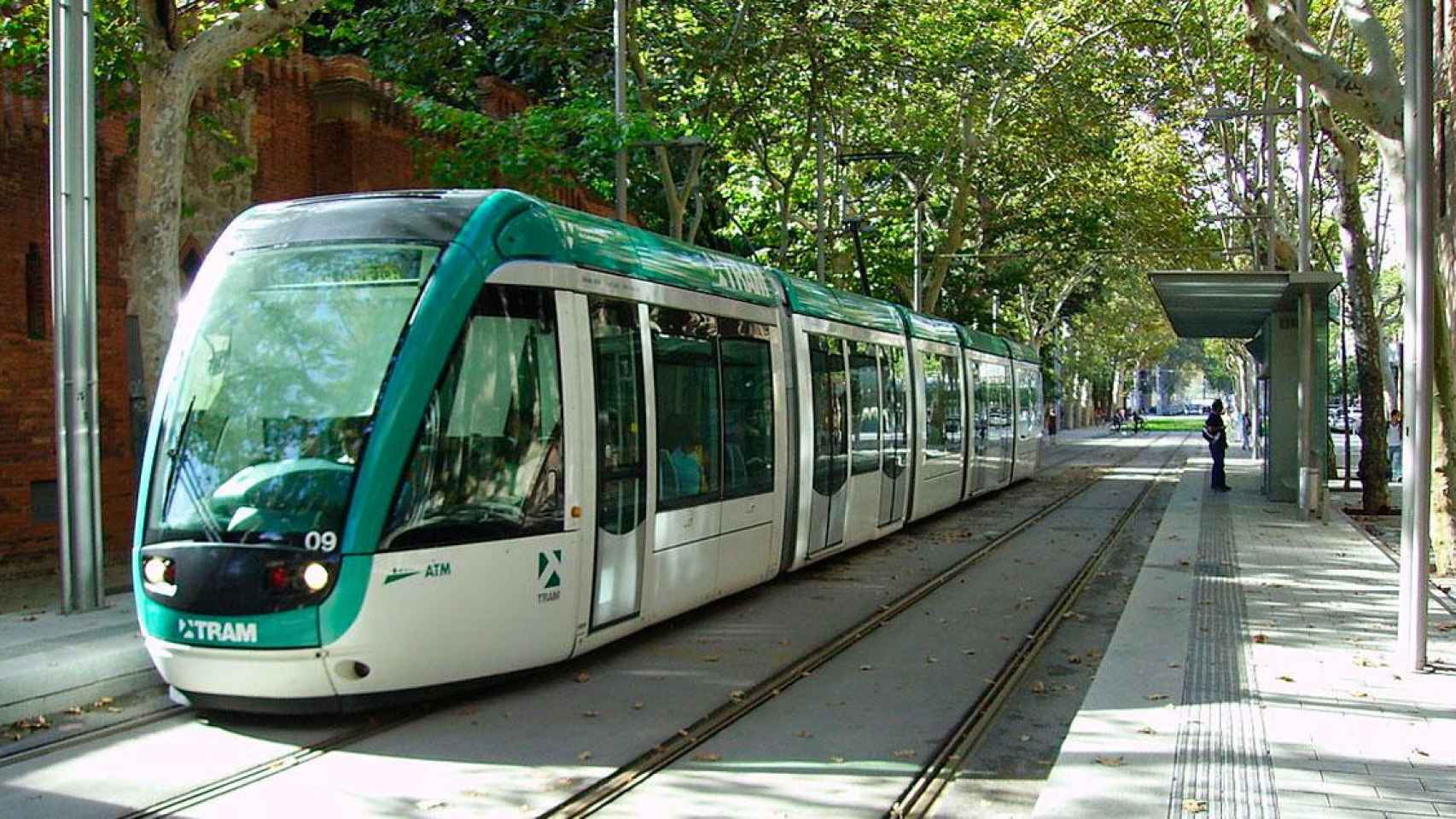 Imagen de un tranvía en la Estación de Ciutadella del Trambesòs / CG