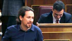 Pablo Iglesias, secretario general de Podemos, en el Congreso ante el presidente del Gobierno, Pedro Sánchez / EFE