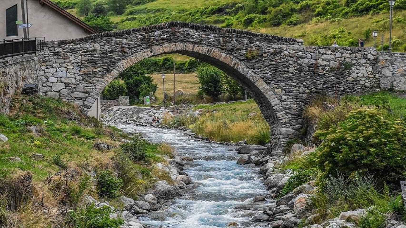 Un puente en una zona rural una de las posibles  7 maravillas rurales de España 2019 / PIXABAY