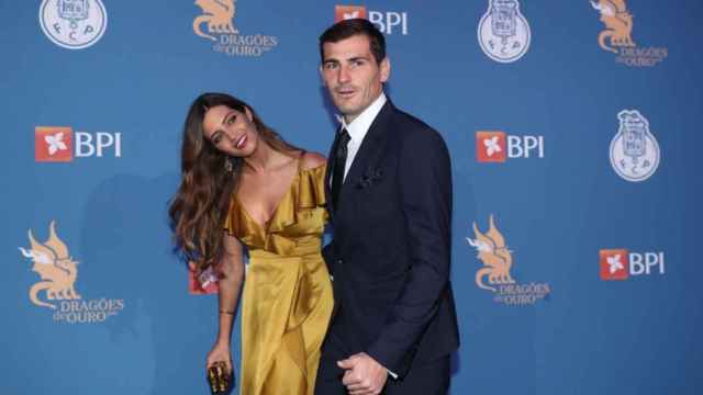 El vestido que lució Sara Carbonero junto a Iker Casillas en la gala Dragones de Oro / Porto FC