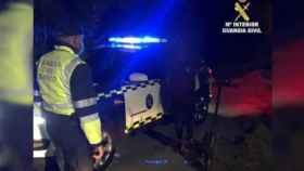 La Guardia Civil intercepta a un joven en patinete por conducir de noche por una carretera nacional / GUARDIA CIVIL