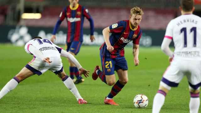 De Jong en una acción contra el Valladolid / FC Barcelona