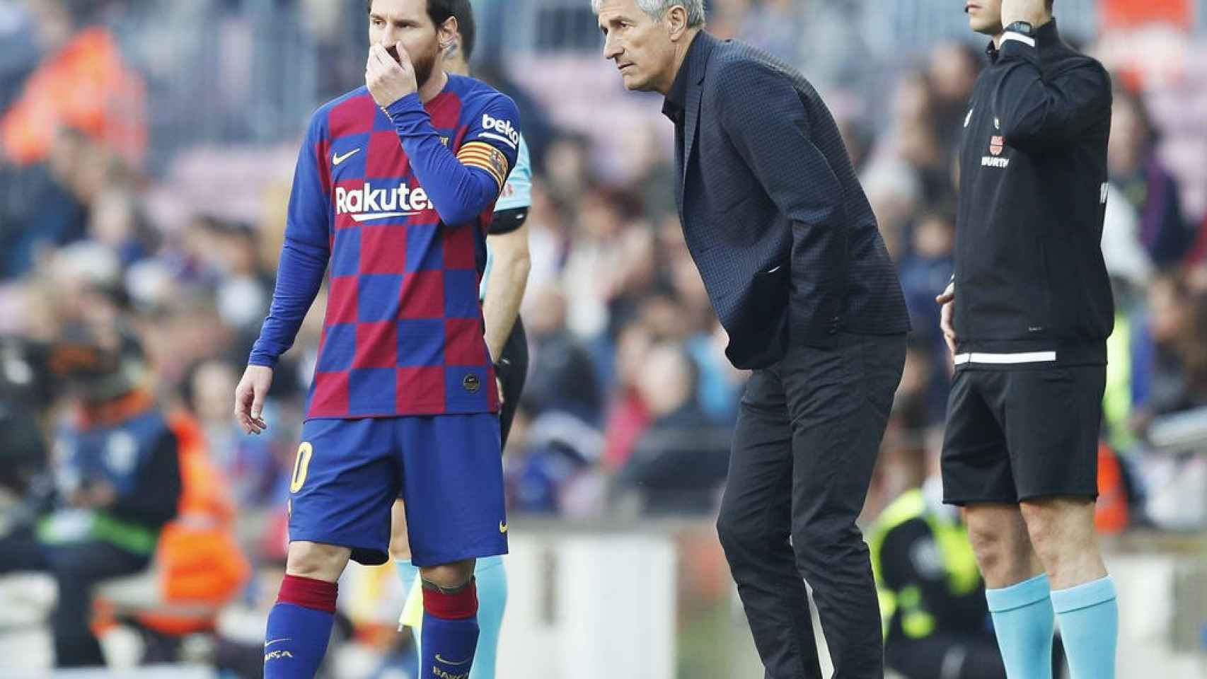 Setién dando órdenes a Leo Messi en un partido del Barça / FC Barcelona
