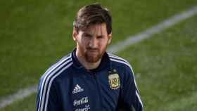Leo Messi viste el chándal de la selección argentina en una imagen de archivo