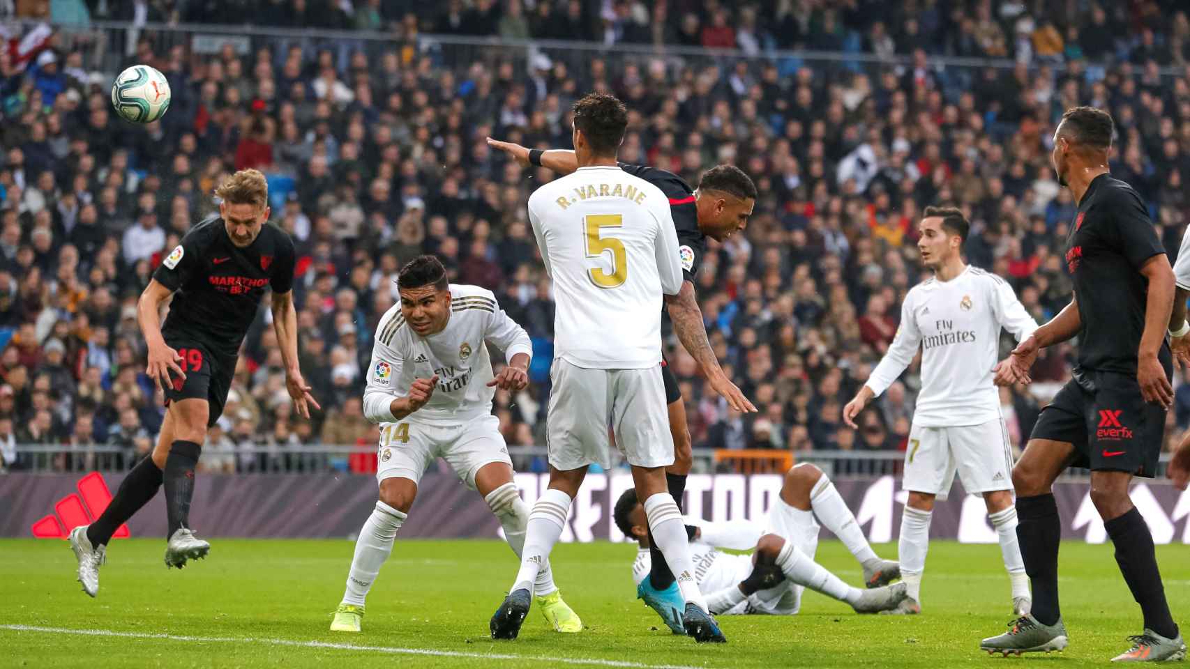 El gol de De Jong contra el Madrid que no subió al marcador | EFE