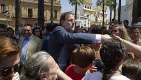 El presidente del Gobierno, Mariano Rajoy, este martes en La Palma del Condado (Huelva)