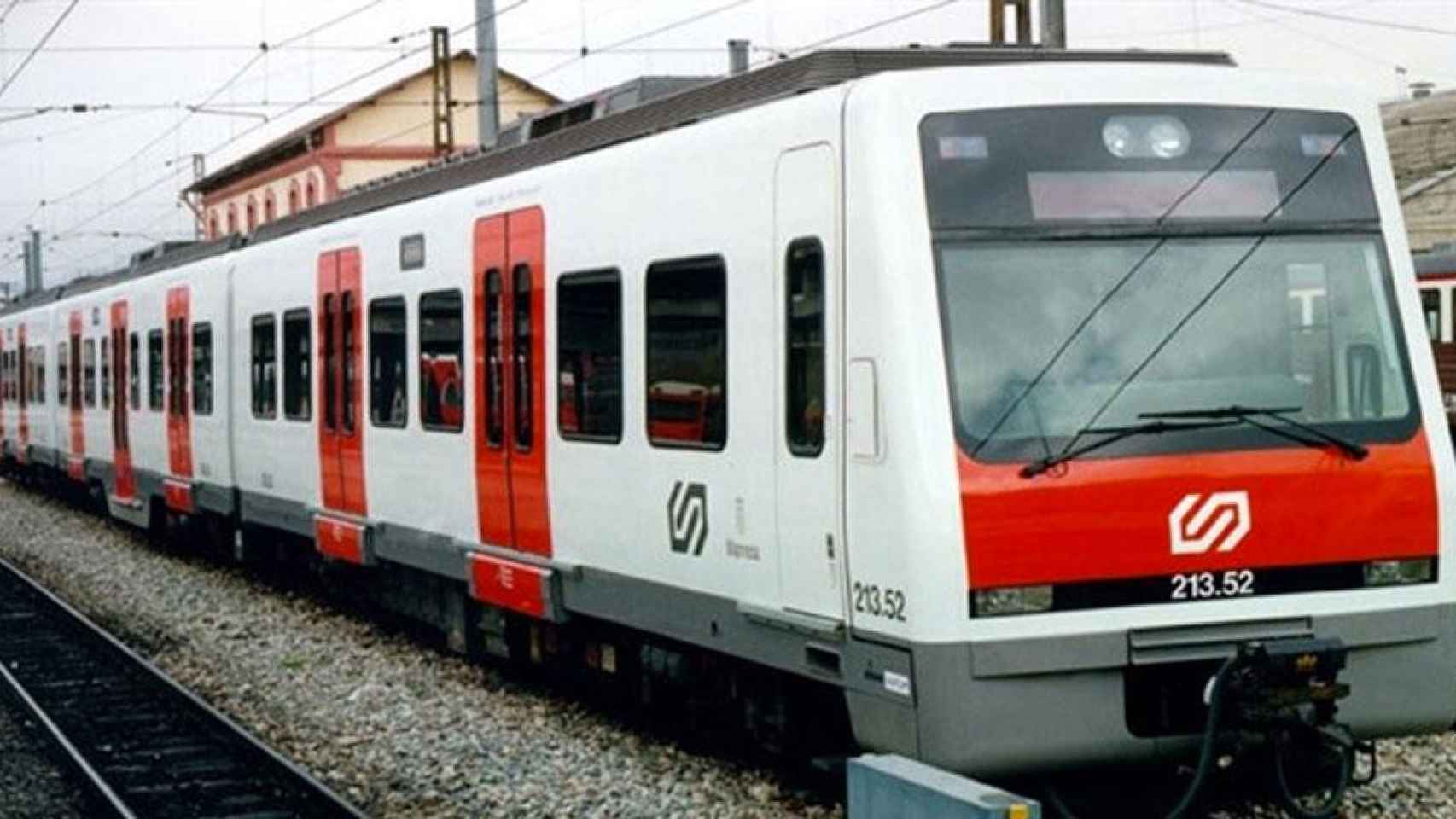 Uno de los trenes que une el área metropolitana con Barcelona / EUROPA PRESS