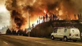 El incendio en Canadá se prolonga por culpa de las condiciones metereológicas.