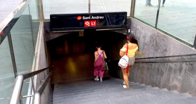 Entrada a la estación de Sant Andreu de la L1 del Metro de Barcelona / CG