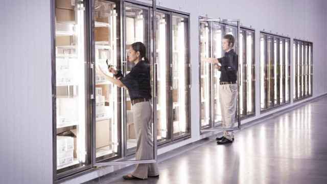 Refrigeradores de medicamentos en unas instalaciones de Amerisourcebergen en EEUU / AMERISOURCEBERGEN