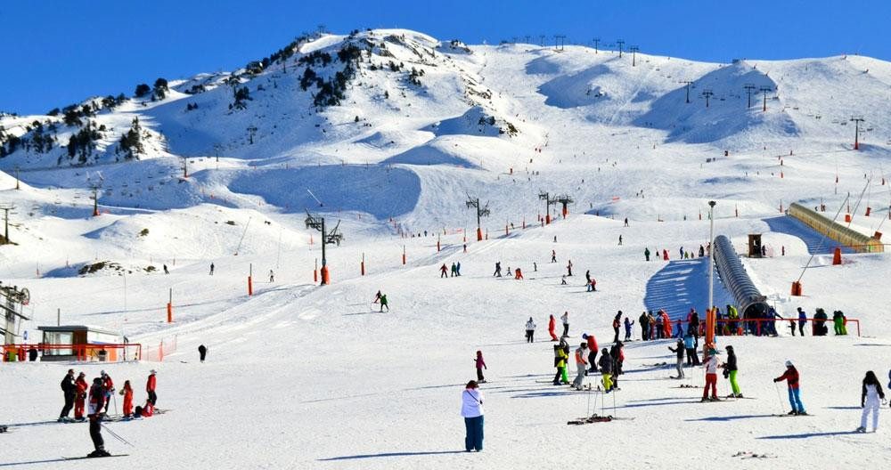 Esquiadores en las pistas de Baqueira Beret / CONSELH GENERAU D'ARAN