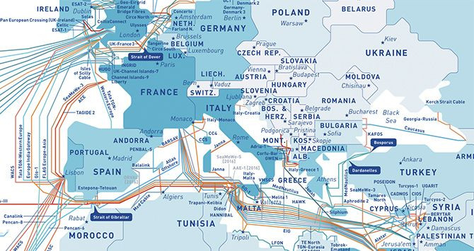 Cables submarinos en Europa y el Mediterráneo / Telegeography