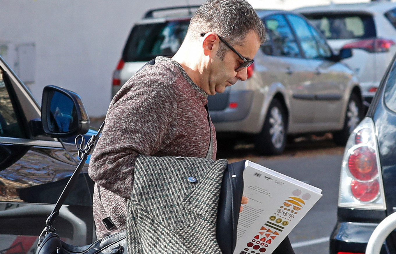 Jorge Javier Vázquez se pasea por Madrid con un libro de recetas SHA para vivir más tiempo / AGENCIAS