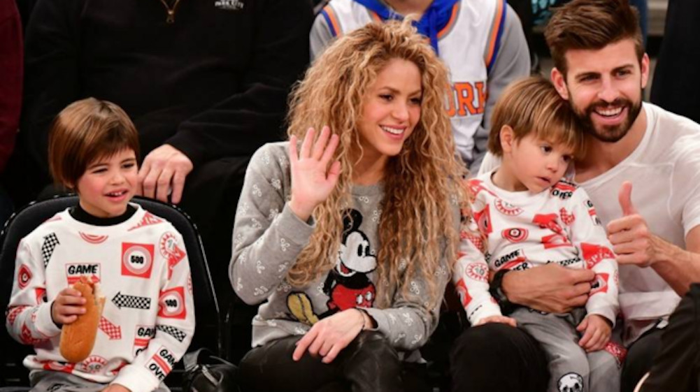 Una foto de archivo de Gerard Piqué, Shakira y sus dos hijos Milan y Sasha