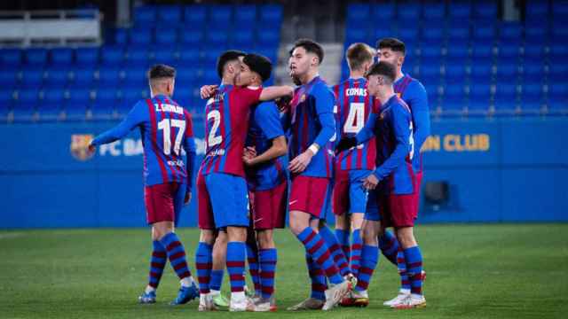 Los jugadores del Barça B, celebrando un gol, durante la temporada 2021-22 / FCB