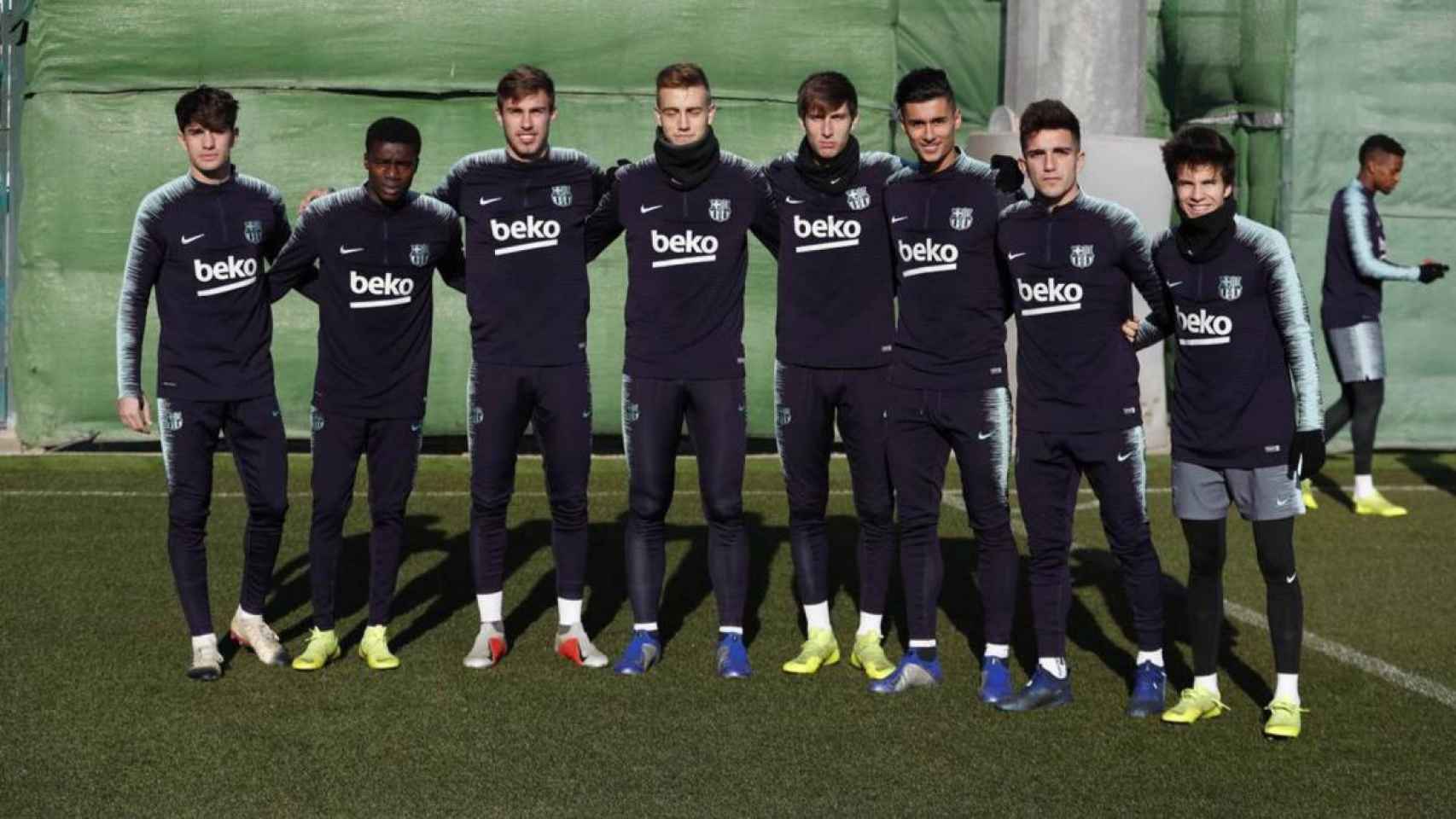 Una foto de jugadores del filial en un entrenamiento del Barça del primer equipo / FCB