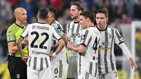 Jugadores de la Juventus en elúltimo partido de la Serie A contra el Nápoles / EFE