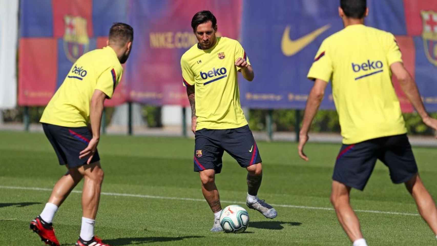 Leo Messi durante un entrenamiento con el equipo /FC BARCELONA