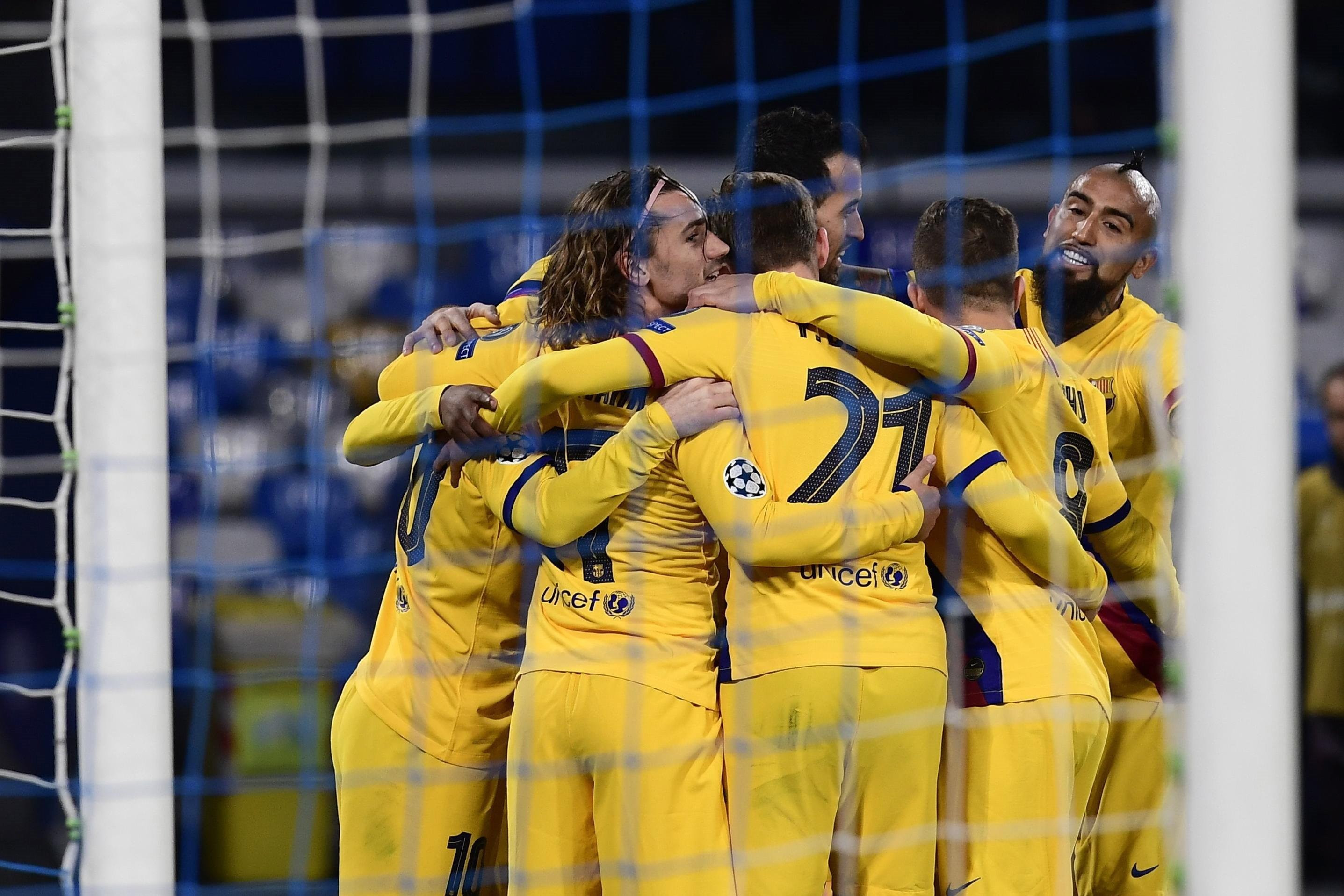 Los jugadores del Barça celebrando su gol contra el Nápoles / EFE