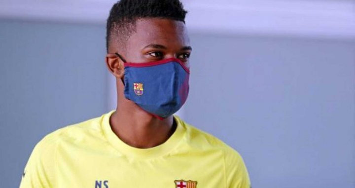 Semedo, con la mascarilla oficial del Barça | FCB