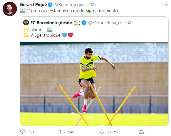 Piqué contesta irónicamente al comunity manager del Barça / TWITTER
