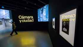 La muestra Cámara y ciudad. La vida urbana en la fotografía y el cine abre puertas en CaixaForum Madrid