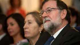 La presidenta del Congreso, Ana Pastor y el presidente del Gobierno, Mariano Rajoy antes de la moción de censura / EFE