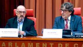 Jaume Roures (i), presidente de Mediapro, junto al diputados socialista David Pérez que lidera la Comisión de la CCMMA en el Parlament / PARLAMENT
