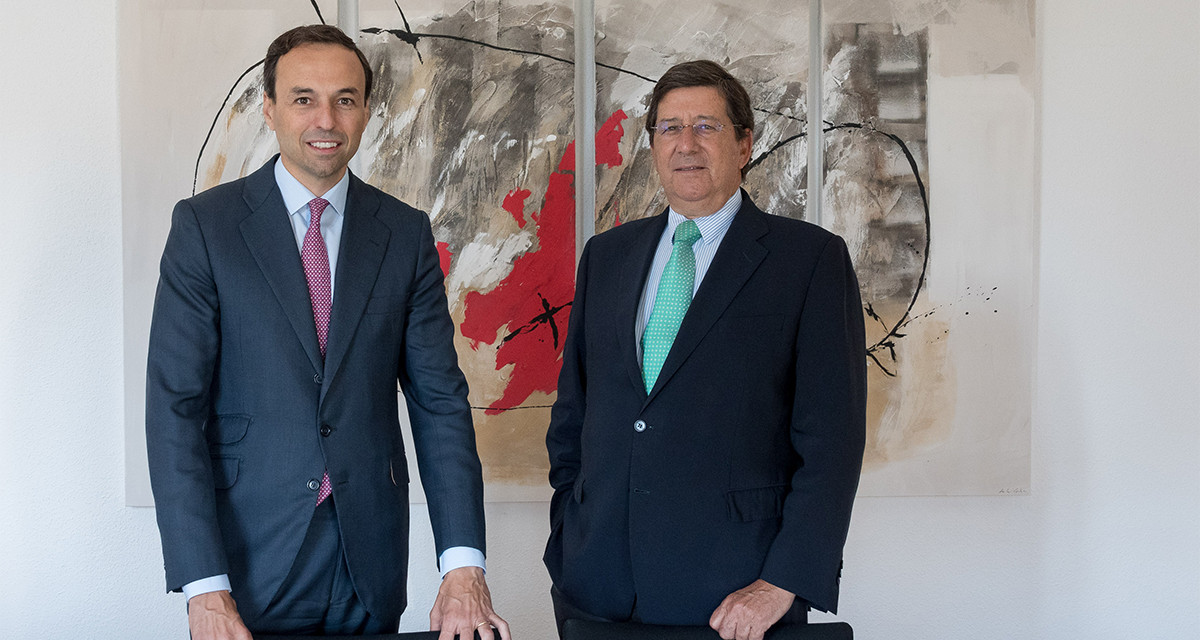 De izquierda a derecha, Albert Fernández, consejero delegado, y Jorge Guarner, presidente ejecutivo de Healthcare Activos / CEDIDA