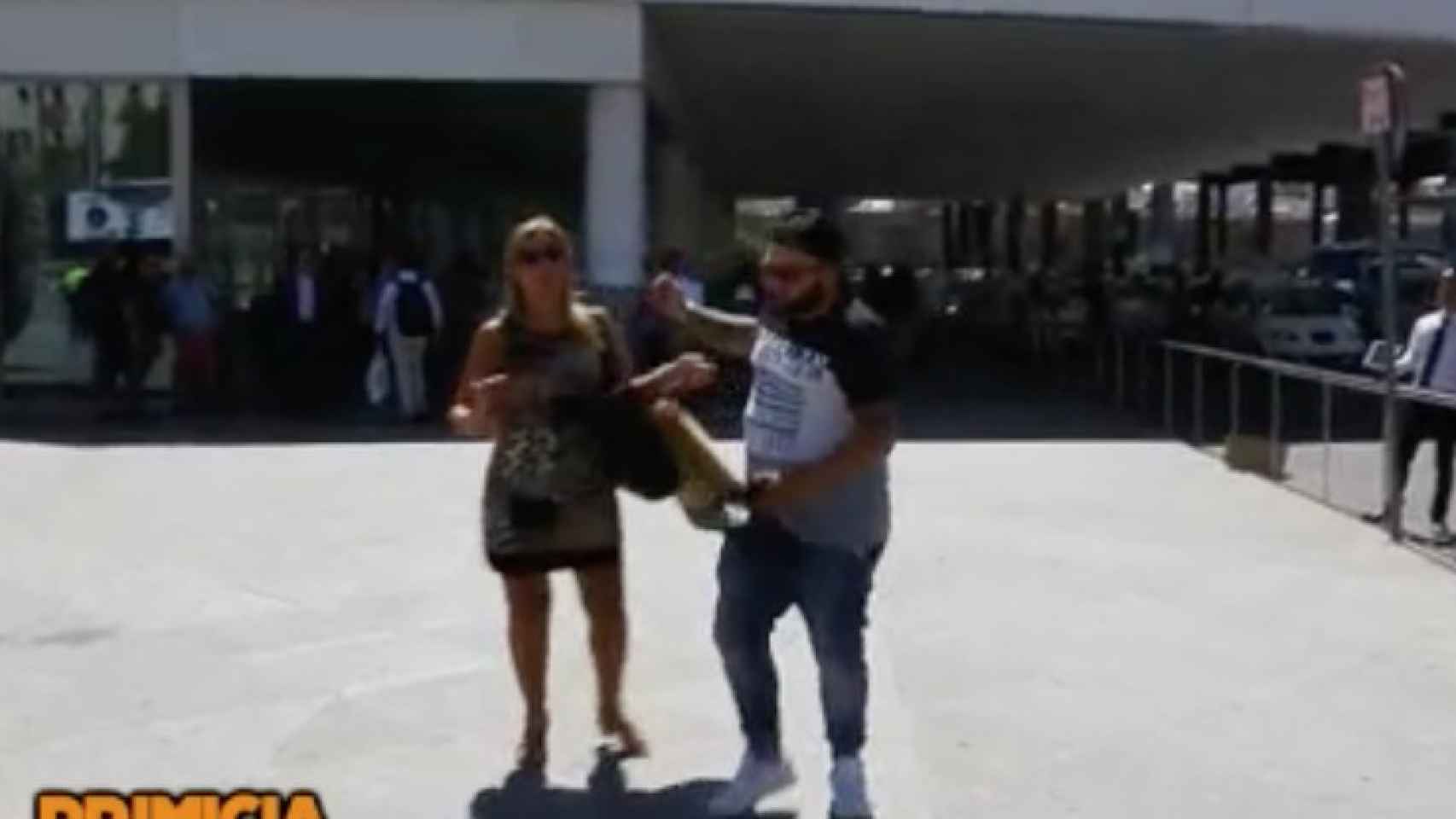 Kiko Rivera mientras era perseguido por un periodista / Telecinco