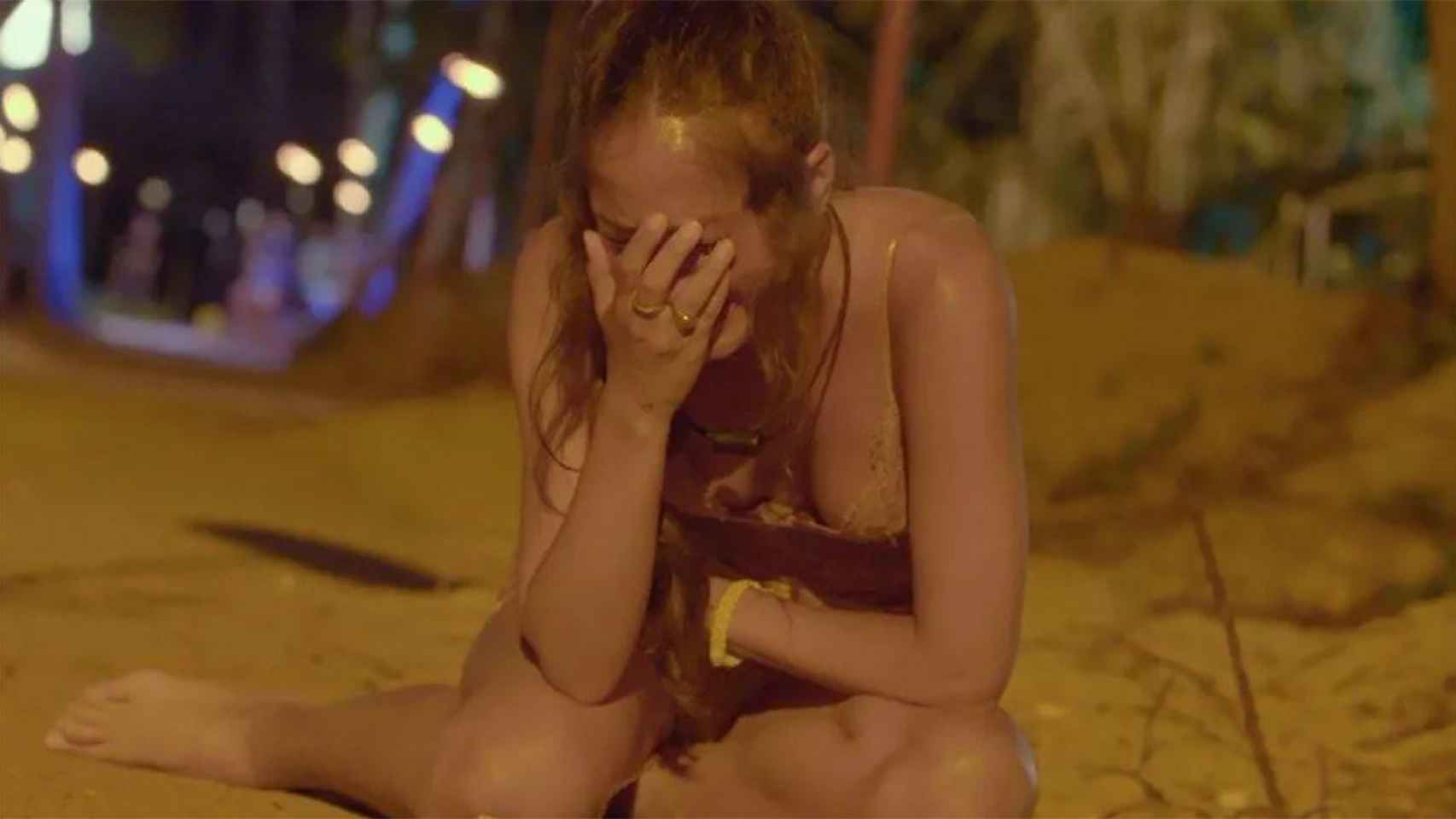 Melyssa rota de dolor en 'La isla de las tentaciones' / TELECINCO