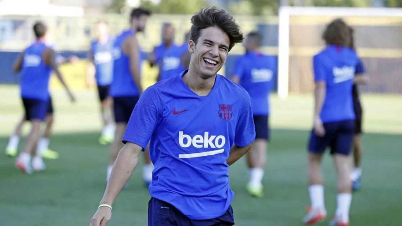 Riqui Puig en un entrenamiento con el Barça/ EFE