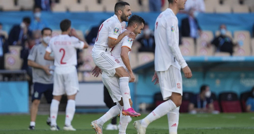 Sarabia celebra un gol con España / EFE