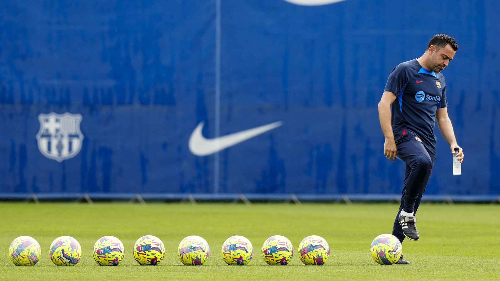 Xavi Hernández, durante un entrenamiento con el FC Barcelona / EFE
