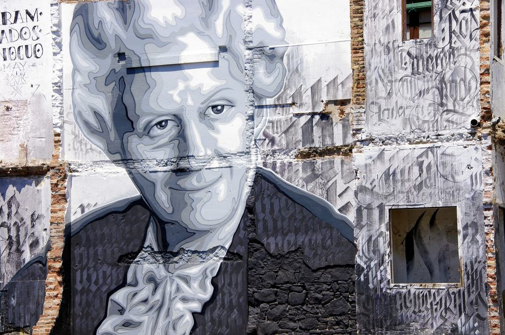Grafitti dedicado a Mercè Rodoreda en la calle Numancia de Barcelona / KRAM, NADOS E INOCUO