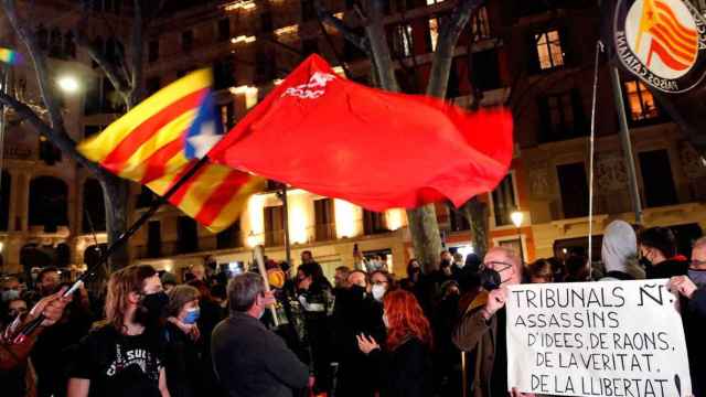 Imagen de la protesta a favor de Pablo Hásel en Barcelona / EFE