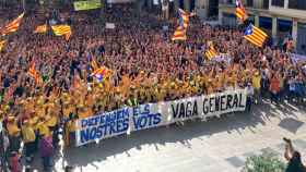 Imagen de una manifestación de los CDR de Vilafranca, a los que han robado la caja de resistencia una de sus miembros / CG