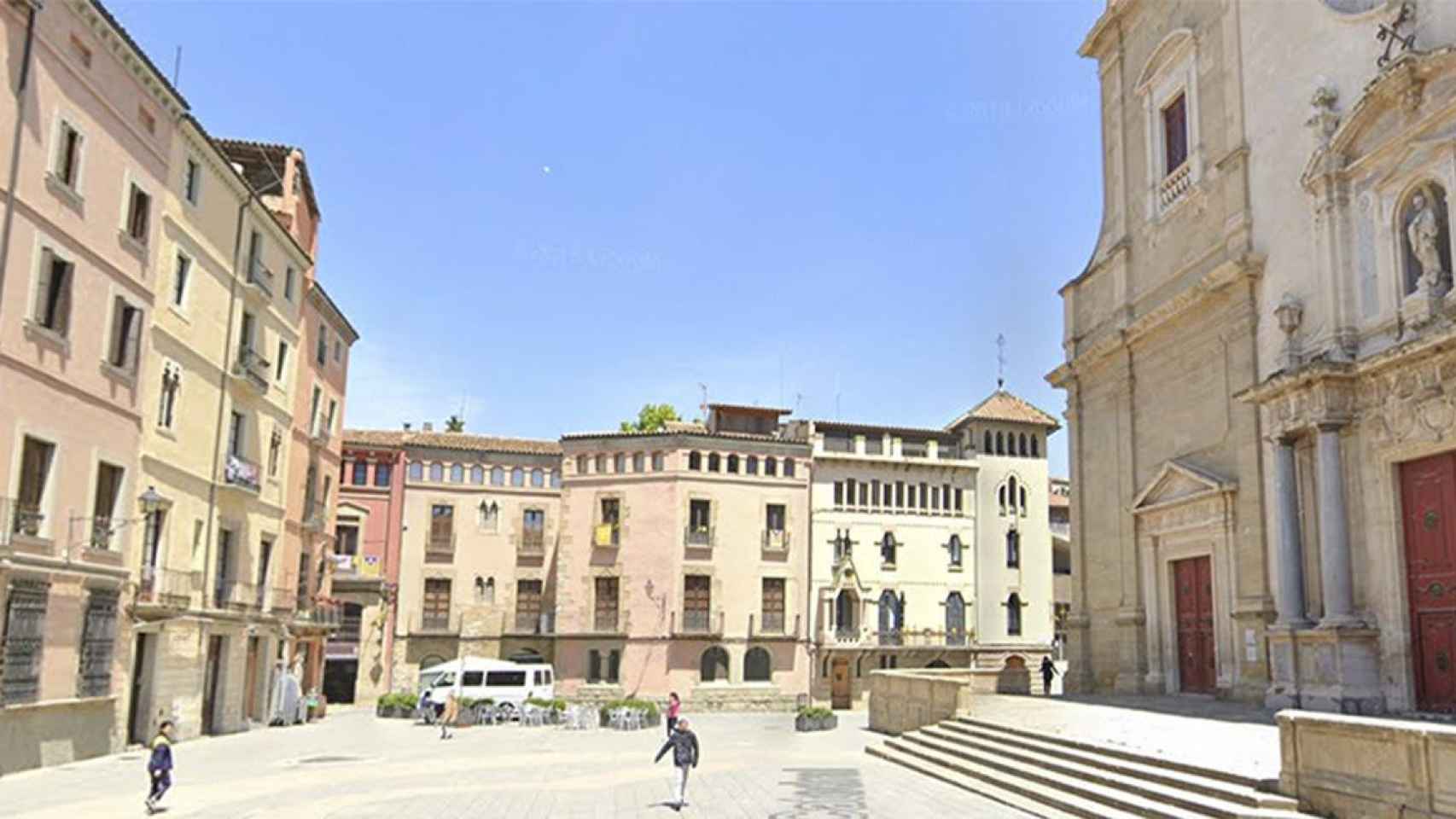 Plaza de la Catedral de Vic, lugar donde el hombre cometió el presunto delito / MAPS